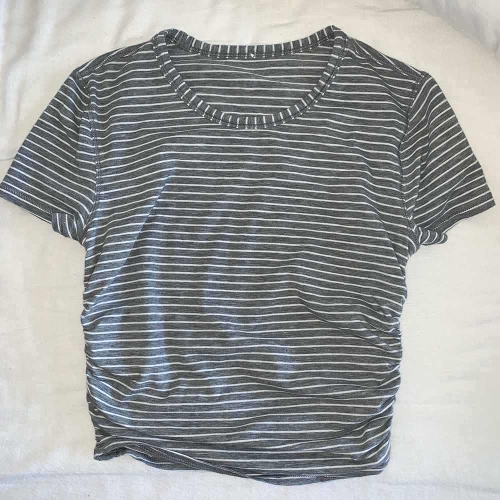 LULULEMON Gray & White Stripe Cropped Tee